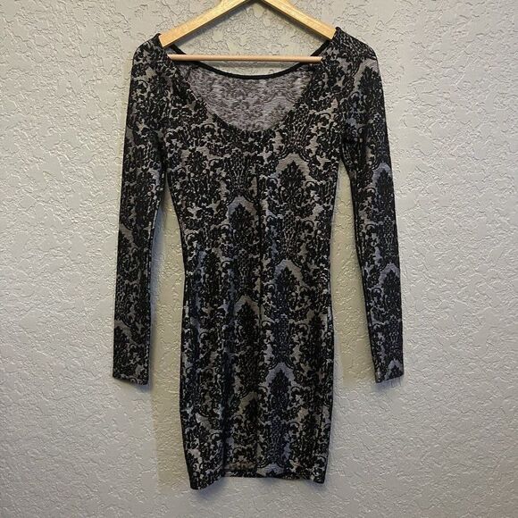 ONLY Bodycon Long Sleeve Dress - Picture 3 of 9